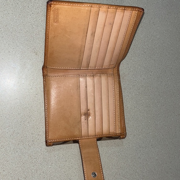 Used Coach Wallet - Picture 4 of 4